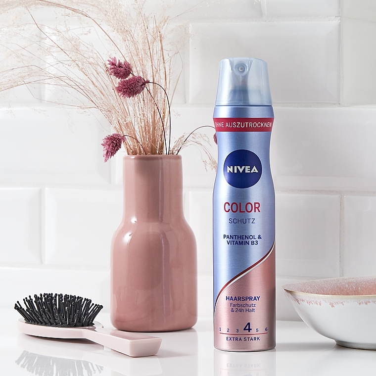 Haarlack "Color Care & Protect" Extra starker Halt - NIVEA Hair Care Color Protection Styling Spray — Bild N3