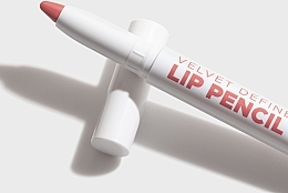 Lippenstift - Inglot Playinn Velvet Define Lip Pencil — Bild N3