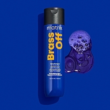 Farbneutralisierendes Shampoo für kühle Farbergebnisse - Matrix Total Results Brass Off Blue Shampoo For Brunettes — Bild N15