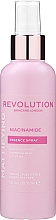 Düfte, Parfümerie und Kosmetik Mattierendes Gesichtsspray mit Niacinamid - Revolution Skincare Niacinamide Mattifying Essence Spray