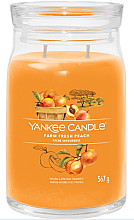 Duftkerze im Glas Farm Fresh Peach mit 2 Dochten - Yankee Candle Singnature — Bild N2