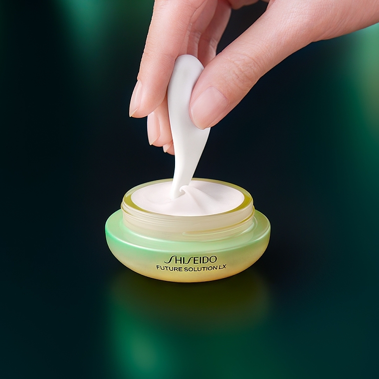 Anti-Aging-Augencreme - Shiseido Future Solution LX Legendary Enmei Ultimate Radiance Eye Cream  — Bild N5