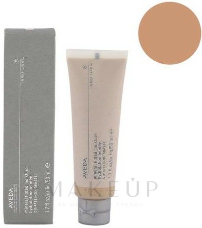 Feuchtigkeitsspendende Grundierung mit Mineralien LSF 15 - Inner Light Mineral Tinted Moisture — Bild 05 - Poplar