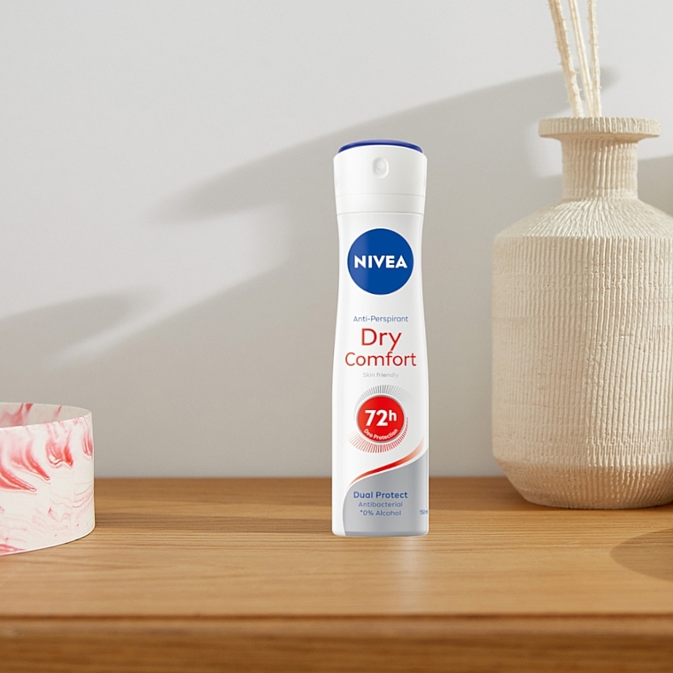 Deospray Antitranspirant Schutz und Komfort 72 Stunden - Nivea Deodorant Dry Comfort Plus Spray — Bild N4