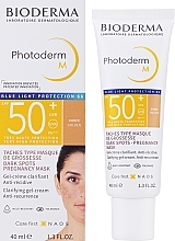 Getönte und schützende Gesichtscreme - Bioderma Photoderm M Bioderma Photoderm Protector Solar Anti Manchas SPF50+ — Bild N2