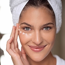 Lifting-Creme für die Haut um die Augen - Ahava Beauty Before Age Dark Circles & Uplift Eye Treatment — Bild N6