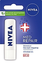 Düfte, Parfümerie und Kosmetik Pflegender Lippenbalsam "Med Repair" SPF 15 - NIVEA Med Repair Lip Care SPF15
