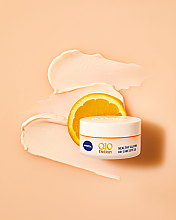 Anti-Falten Gesichtscreme Q10 plus C für strahlende und frische Haut mit LSF 15 - NIVEA Q10 Energy Anti-Wrinkle Day Cream SPF15 — Foto N2