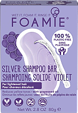 Festes Haarshampoo mit Traubenkernöl gegen Gelbtöne für blondes Haar - Foamie Silver Shampoo Bar for Blonde Hair — Bild N2