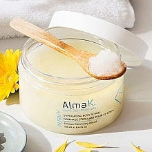 Stimulierendes Körperpeeling - Alma K. Purify Stimulating Body Scrub — Bild N4