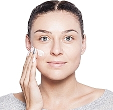 Intensiv glättende Gesichtscreme mit Lifting-Effekt - Christina Silk UpLift Cream — Bild N4