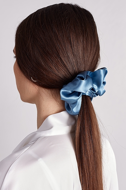 Haargummi aus natürlicher Seide hellblau - de Lure Scrunchie — Bild N2