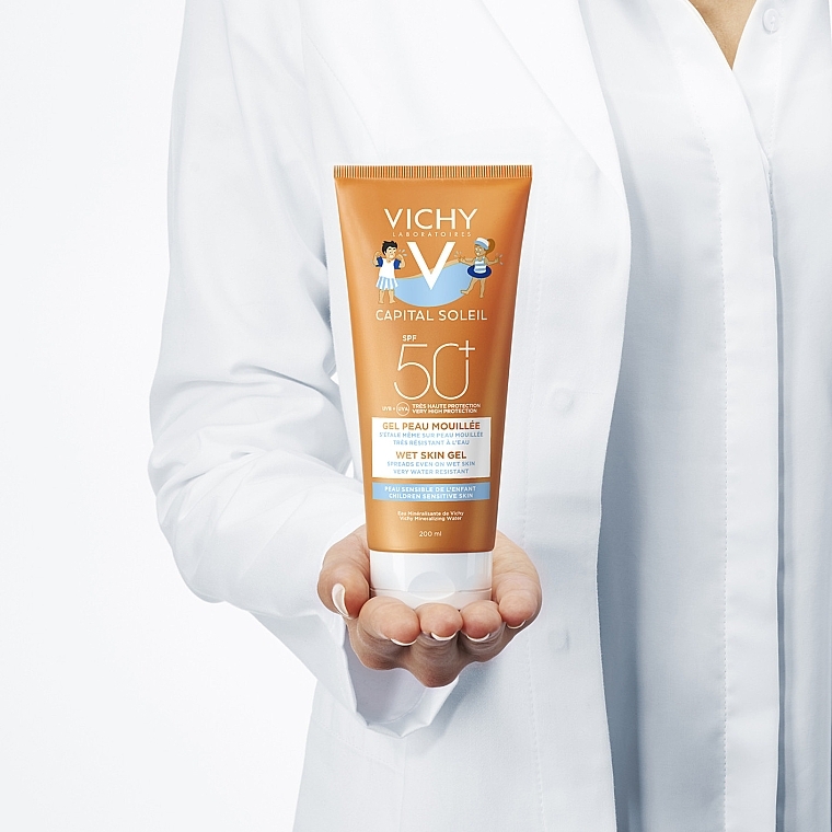 Wasserfestes Sonnenschutzgel für Gesicht und Körper für empfindliche Kinderhaut SPF 50+ - Vichy Capital Soleil Wet Skin Gel — Bild N11