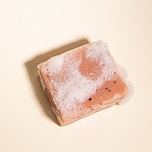 Exfolierende Seife mit Himbeersamen - Auna Raspberry Soap — Bild N17
