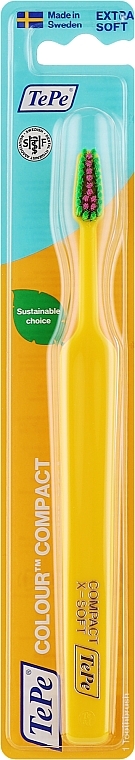 Zahnbürste extra weich gelb mit grünen Borsten - TePe Colour Compact X-Soft Gul — Bild N1