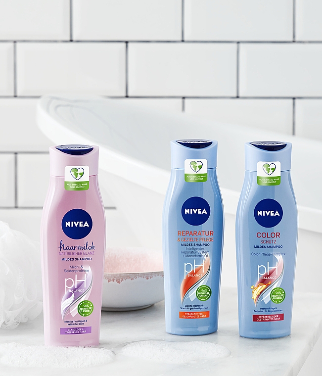 Farbschützendes Shampoo für gefärbtes und gesträhntes Haar - NIVEA Color Protect pH Balace Mild Shampoo — Bild N6