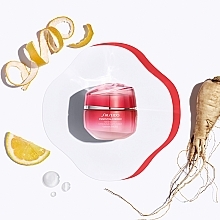 Feuchtigkeitsspendende Gesichtscreme mit Ginsengwurzelextrakt - Shiseido Essential Energy Hydrating Cream — Bild N4