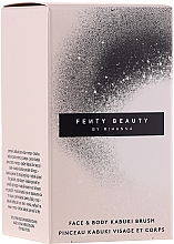 Düfte, Parfümerie und Kosmetik Kabuki Pinsel für Gesicht und Körper - Fenty Beauty By Rihanna Face & Body Kabuki Brush 160