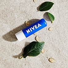 Lippenbalsam mit Naturölen und Sheabutter - NIVEA Original Care 24H Lip Balm — Bild N7