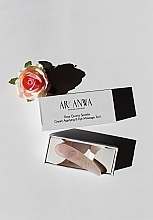 Gua-Sha-Massagestein aus Rosenquarz - ARI ANWA Skincare Rose Quartz Wing — Bild N6