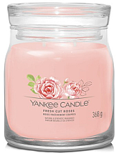 Düfte, Parfümerie und Kosmetik Duftkerze im Glas Fresh Cut Roses mit 2 Dochten - Yankee Candle Singnature