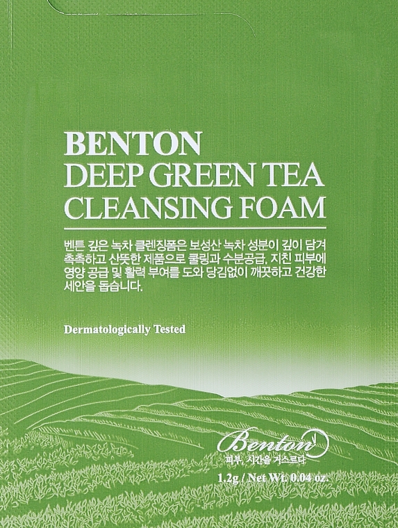 GESCHENK! Reinigungsschaum zum Waschen mit Grüntee-Extrakt - Benton Deep Green Tea Cleansing Foam (Probe)  — Bild N1