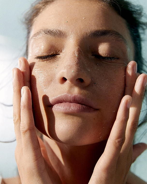 Peeling für Gesicht und Körper - Nivea Derma Skin Clear Anti-Blemish Scrub — Bild N6