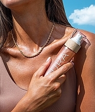 Schimmerndes Spray mit Peptiden für Gesicht, Körper und Haar - Cocosolis Aura Peptide Shimmer Spray  — Bild N7