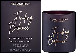 Makeup Revolution Beauty London Finding Balance - Duftkerze Finding Balance — Bild N2