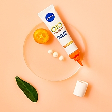 Anti-Aging Augencreme mit Vitamin C - NIVEA Q10 Plus Vitamin C Eye Cream — Bild N3