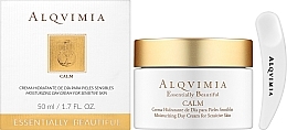 Beruhigende Tagescreme für empfindliche Haut - Alqvimia Essentially Beautiful Calm Moisturizing Day Cream — Bild N2