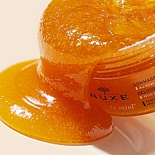 Glättendes Körperpeeling - Nuxe Reve de Miel Deliciously Nourishing Body Scrub — Bild N2