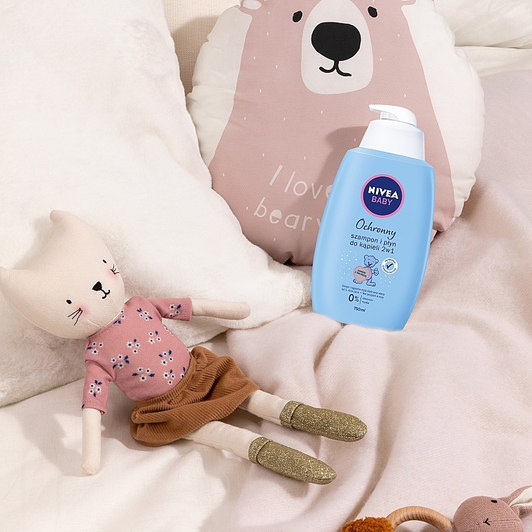 2in1 Mildes Shampoo und Schaumbad für Kinder und Babys - NIVEA Baby Soft Shampoo & Bath — Bild N3