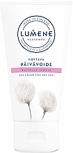 Düfte, Parfümerie und Kosmetik Pflegende Tagescreme mit nordischem Wollgras für trockene Haut - Lumene Klassiko Nourishing Day Cream Dry Skin