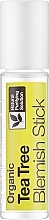 Düfte, Parfümerie und Kosmetik Anti-Flecken-Stift mit Bio-Teebaum - Dr. Organic Tea Tree Blemish Stick Stops In Their Tracks
