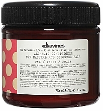 Conditioner für natürliches und gefärbtes Haar (Red) - Davines Alchemic Conditioner — Bild N1