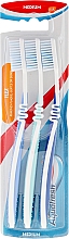 Zahnbürste mittel Flex lila, hellblau, dunkelblau 3 St. - Aquafresh Flex Medium Toothbrush — Bild N1