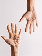 Regenerierende Handcreme mit Sheabutter, Squalan und indischem Wassernabel - Sister's Aroma Smart Hand Cream Ageless — Bild N7
