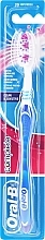 Zahnbürste, weich, dunkelblau - Oral-B Complete Clean&Sensitive Soft Toothbrush — Bild N1