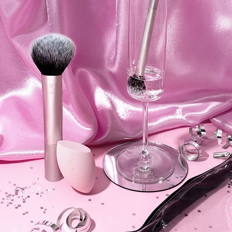 Make-up Set - Real Techniques Naturally Radiant Sponge + Brush Kit (Make-up Schwamm 1 St. + Make-up Pinsel 2 St. + Kosmetiktasche 1 St.) — Bild N2