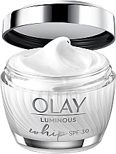 Düfte, Parfümerie und Kosmetik Aktiv feuchtigkeitsspendende und aufhellende Gesichtscreme SPF 30 - Olay Whip Luminous Active Moisture Cream SPF30