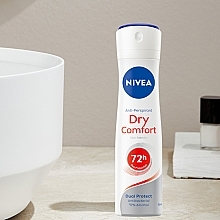 Deospray Antitranspirant Schutz und Komfort 72 Stunden - Nivea Deodorant Dry Comfort Plus Spray — Bild N8