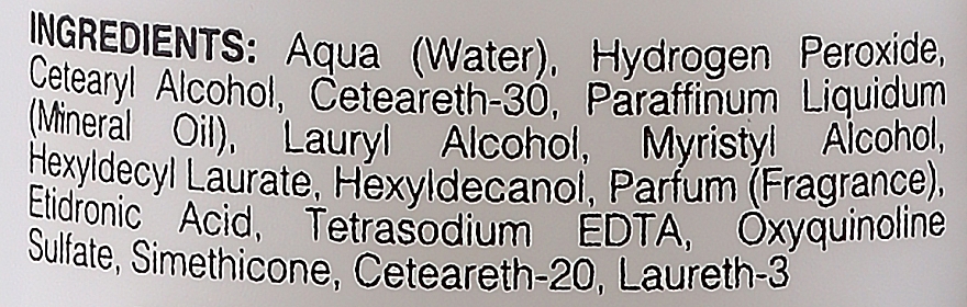 Entwicklerlotion 6% - Fanola Acqua Ossigenata Perfumed Hydrogen Peroxide Hair Oxidant 20vol 6% — Bild N4