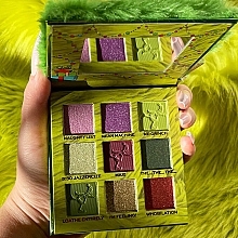 Lidschatten-Palette - Makeup Revolution x The Grinch Mean One Eye Shadow Palette — Bild N6