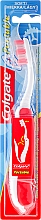 Klappbare Zahnbürste weich rot-weiß - Colgate Portable Travel Soft Toothbrush — Bild N1