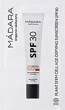 GESCHENK! Sonnencreme-Emulsion für das Gesicht - Madara Cosmetics Plant Stem Cell Age-Defying Sunscreen SPF 30 (Probe)  — Bild N1