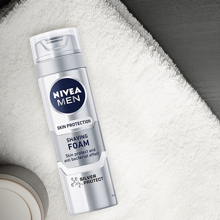 NIVEA MEN Silver Protect (Rasierschaum 200ml + After Shave Balsam 100ml + Deo Roll-on 50ml + Duschgel 250ml) - Körperpflegeset — Bild N8